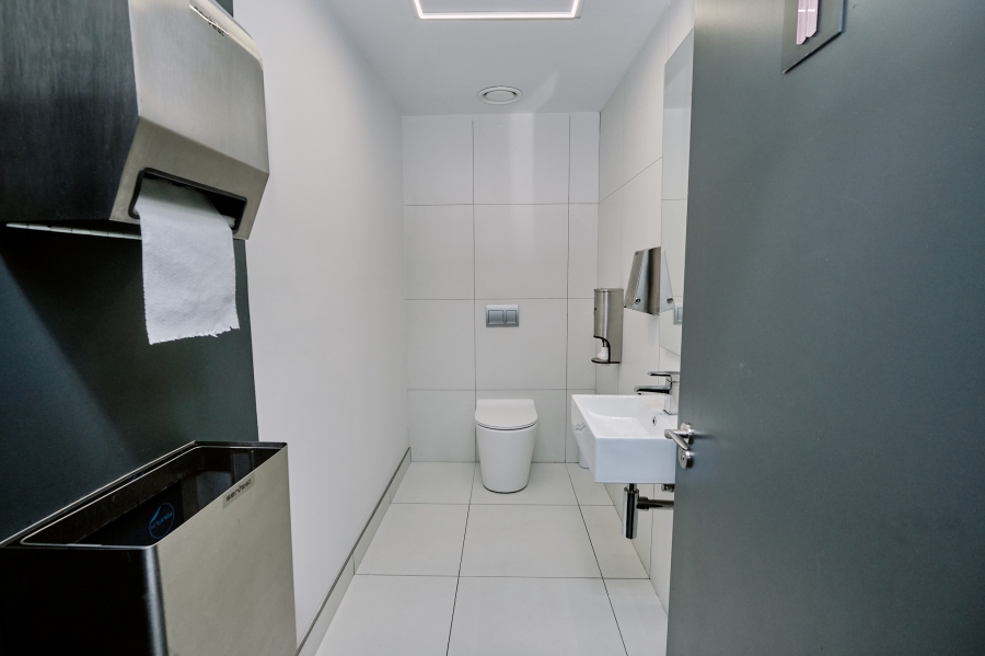 To Let commercial Property for Rent in Woodstock Western Cape